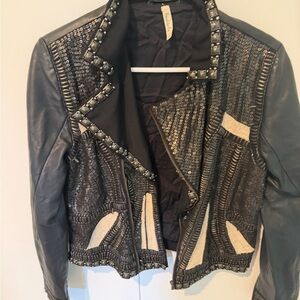 Beautiful Bendito pie Moda Argentina jacket size small stunning jacket.